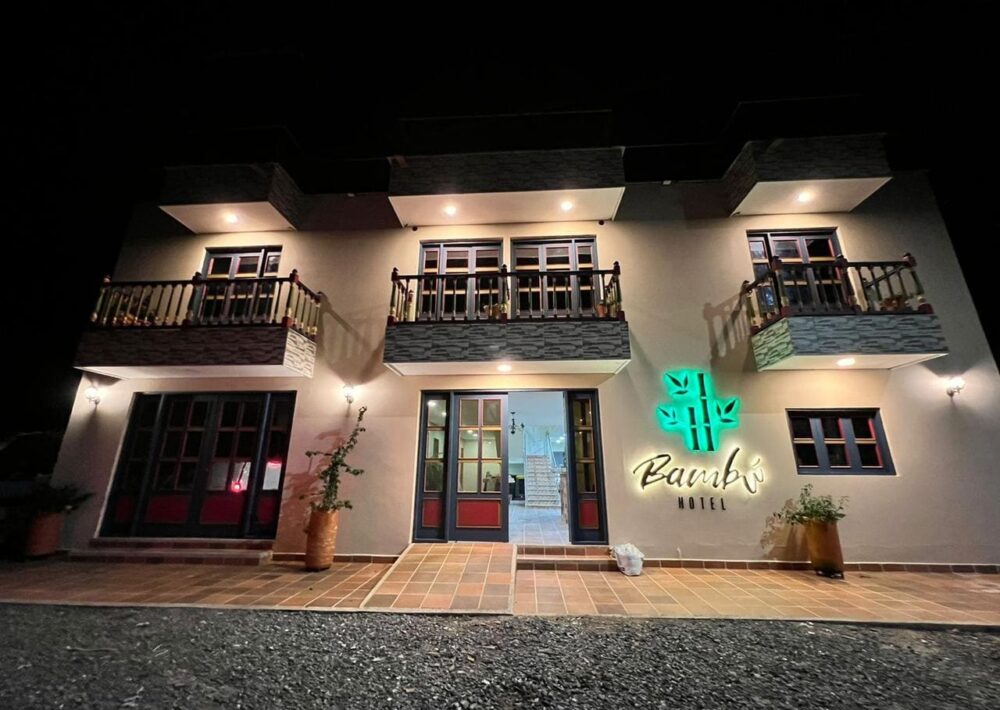 hotel bambu guatape