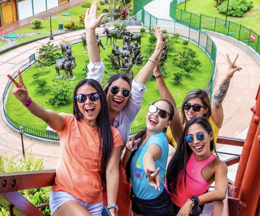 precios tour eje cafetero desde medellin